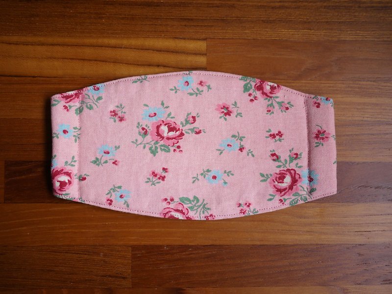 手作訂製=日常必備小物=手作口罩=玫瑰花園=粉紅 - 口罩/口罩收納套 - 棉．麻 粉紅色
