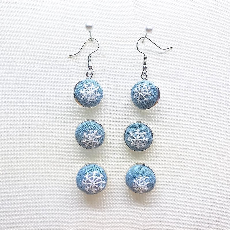 Snowflakes - Handmade Embroidered Earrings - Earrings & Clip-ons - Thread 