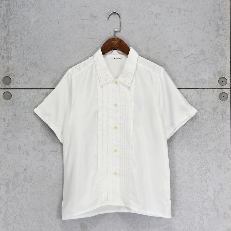 Tsubasa.Y ancient house white peony and dew short-sleeved white lining, lady shirt - เสื้อผู้หญิง - วัสดุอื่นๆ 