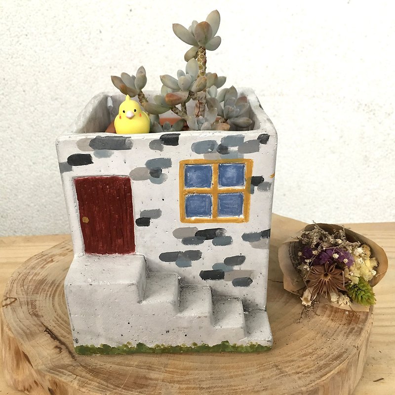 Small house painted gray pot - Plants - Cement Multicolor
