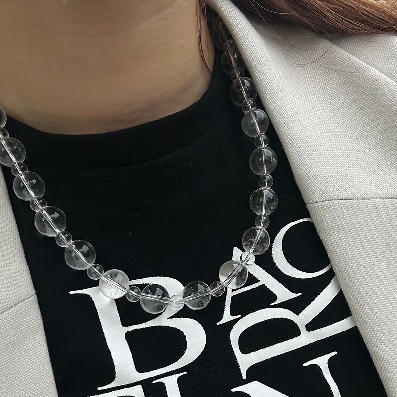 'BALL' necklace w/ magnetic clasp - สร้อยคอ - คริสตัล สีดำ