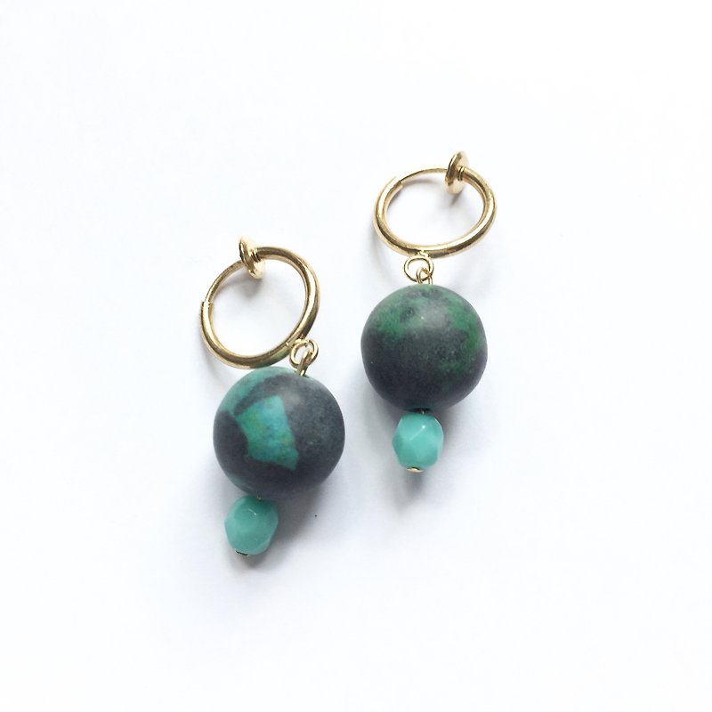 Pine needles / clip-on earrings - Earrings & Clip-ons - Gemstone Green