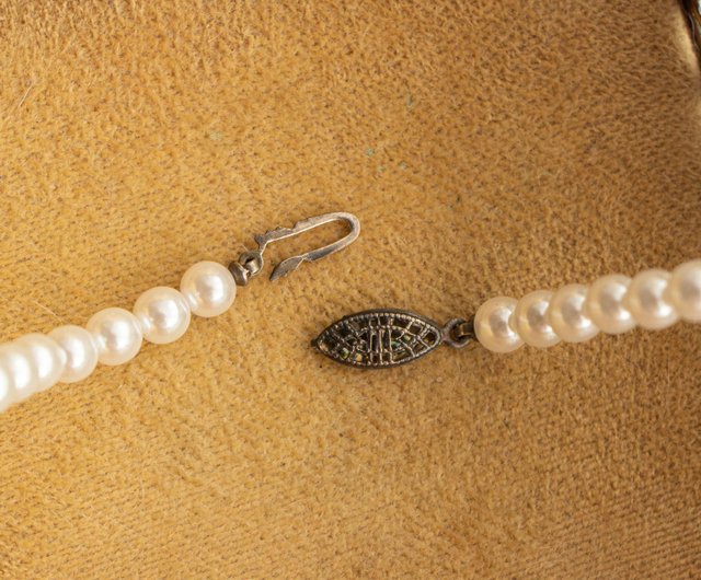 Amazon.com: The Pearl Source White Freshwater Pearl Bracelet for Women -  Cultured Pearl Bracelet with 14k Gold Plated Clasp with Genuine Cultured  Pearls, 7.0-7.5mm: Clothing, Shoes & Jewelry