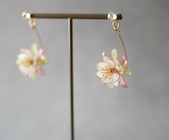 月下美人のシルバーピアス（イヤリング） | iichi 日々の暮らし