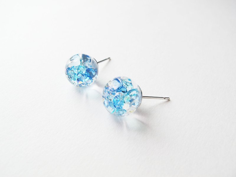 ＊Rosy Garden＊Blue crystal water inside glass ball stud earrings - ต่างหู - แก้ว สีน้ำเงิน
