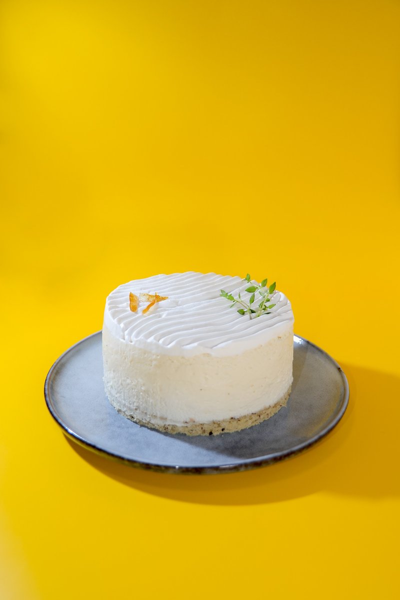 【delivery】vegan apple & yuzu mousse cake - raked grooves - Cake & Desserts - Fresh Ingredients Yellow