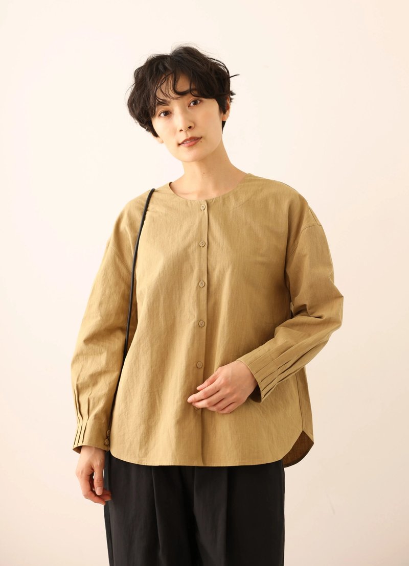 A reliable piece Long sleeve blouse top Linen blend 240923-1 - เสื้อผู้หญิง - ผ้าฝ้าย/ผ้าลินิน 