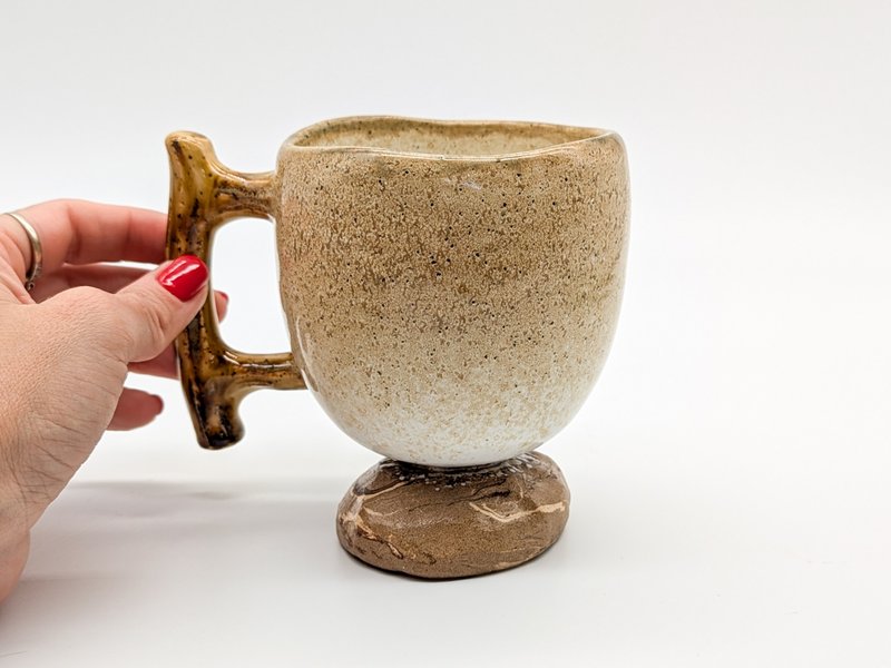Ceramic Mug 350ml Japanese Style Handmade Goblet 12oz Rustic Wooden Handle Gifts - 其他杯子 - 黏土 咖啡色