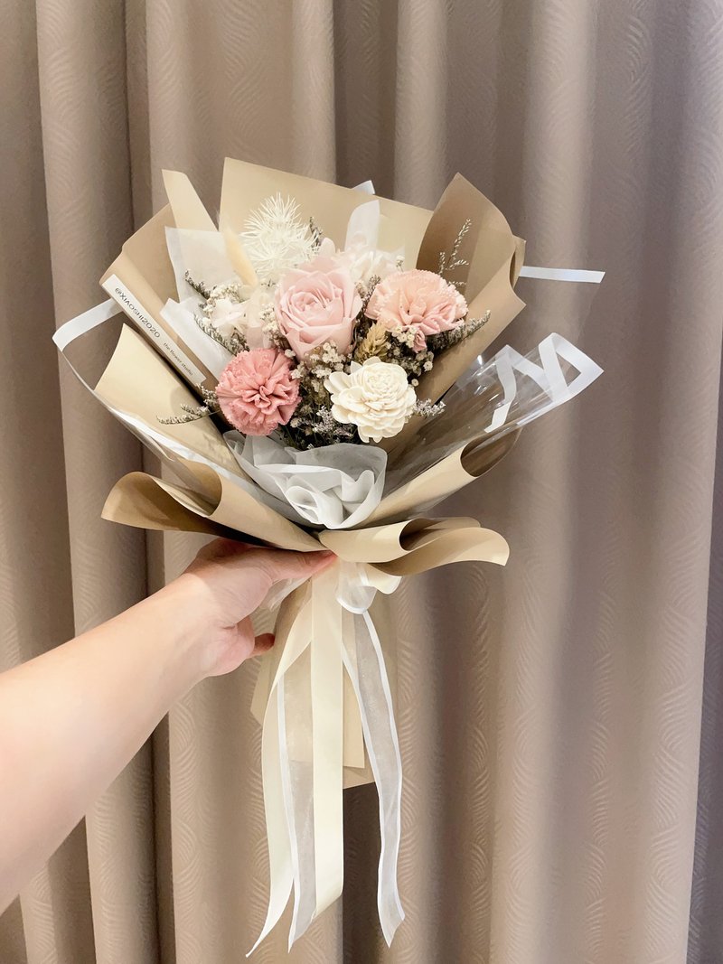永生花花束 玫瑰花束 康乃馨花束 畢業花束 母親節花束 情人節花 - 擺飾/家飾品 - 植物．花 卡其色