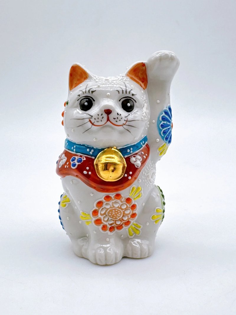 【白牡聚福】日本九谷燒招財貓 | 白盛花 - 擺飾/家飾品 - 瓷 白色