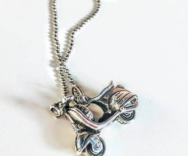 American Antique Jewelry | Classic Vespa Locomotive 925