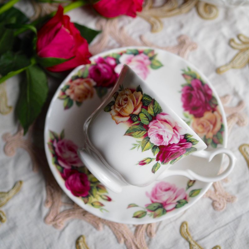 復古 英國 Roy Kirkham 高品質細骨瓷 玫瑰杯碟套裝 - 茶壺/茶杯/茶具 - 瓷 紅色