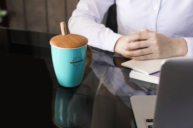 【SIEGWERK】德國櫸木不鏽鋼琺瑯馬克杯300ml_湖水綠 - 咖啡杯 - 琺瑯 綠色