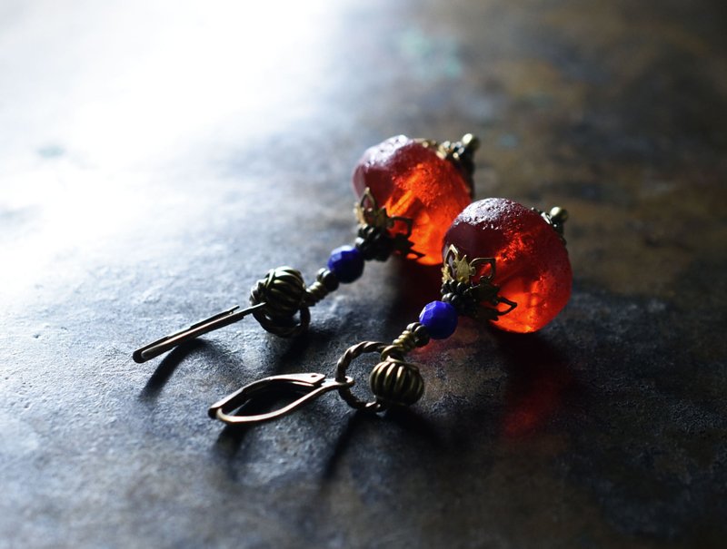 Bright red abacus-shaped antique Bohemian beads with hidden blue beads and lapis lazuli earrings - Earrings & Clip-ons - Glass Red