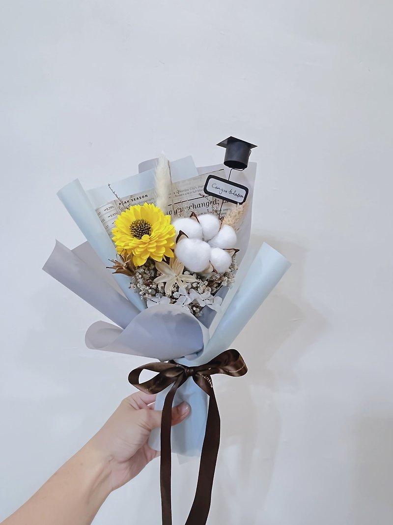 No need to wait for customized greeting cards graduation season bouquet/dried flowers/customized - Dried Flowers & Bouquets - Plants & Flowers Pink