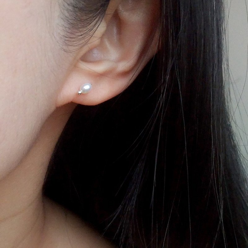 se024一顆珍心-純銀珍珠耳環 - 耳環/耳夾 - 珍珠 白色