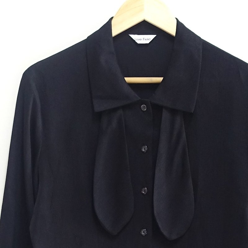 │Slowly│ black. Elegant - vintage shirt │ vintage. Vintage. Art - Women's Shirts - Polyester Black