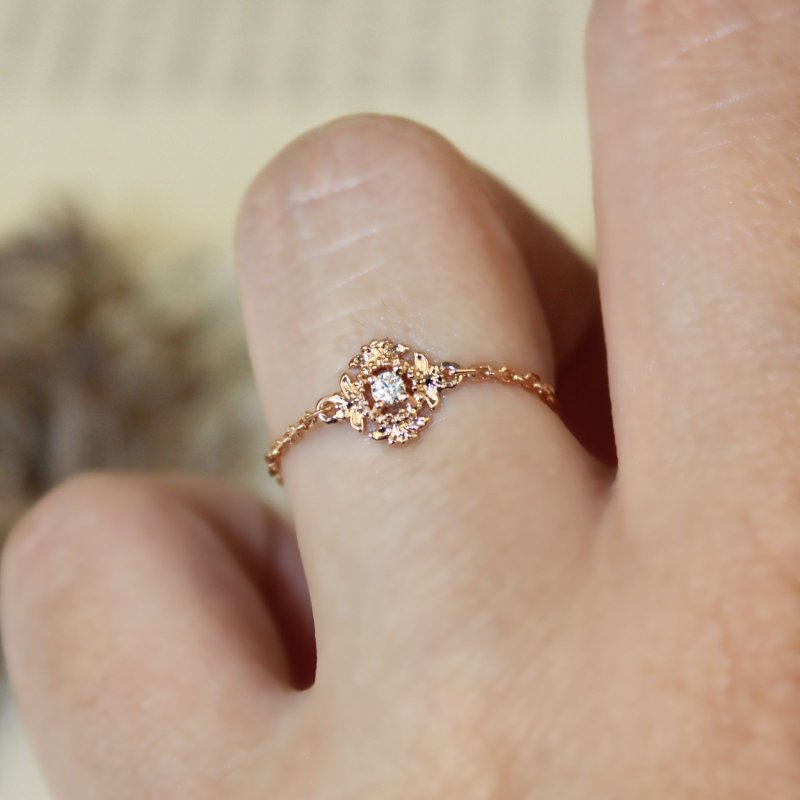 【蕾絲雕花】18K 日系典雅雕花單鑽鍊戒 鑽石鍊戒 雕花單鑽鍊戒 - 戒指 - 貴金屬 多色