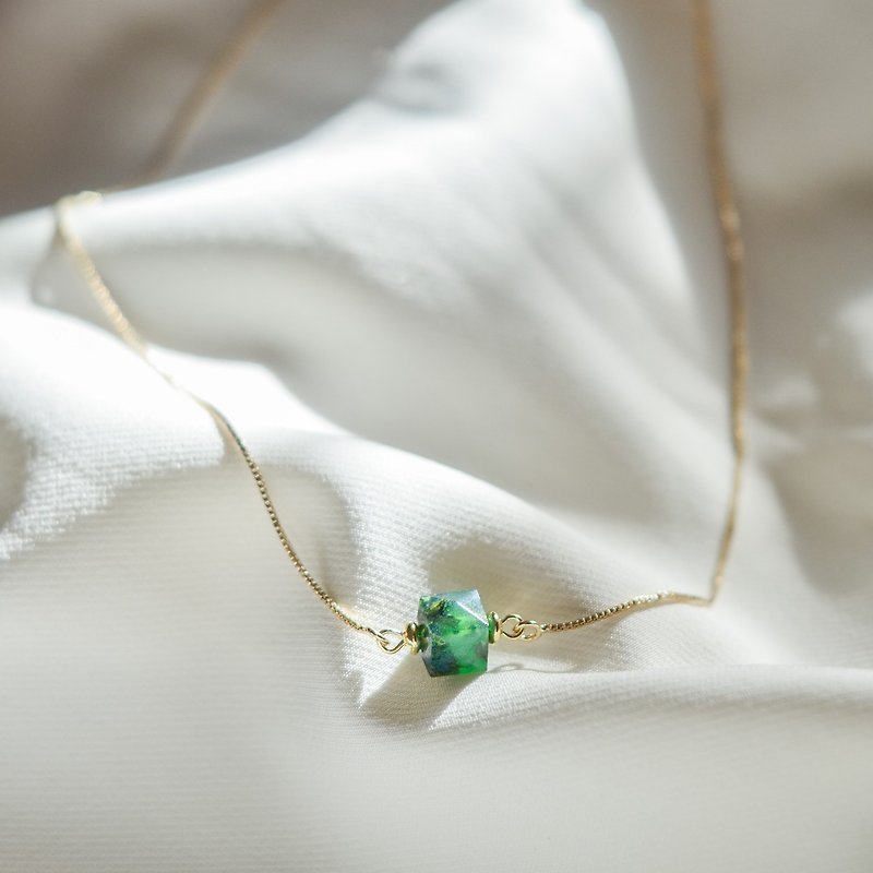 [Eco-friendly necklace] Pu-white night necklace/handmade/gift/recommended - Necklaces - Plants & Flowers Green