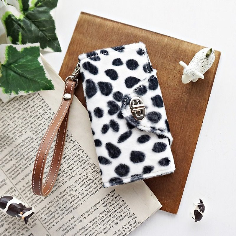 Fluffy Bore ◆ iPhone 8 / iPhone 7 / iPhone 6s ◆ Dalmatian's notebook type smart case - เคส/ซองมือถือ - เส้นใยสังเคราะห์ ขาว
