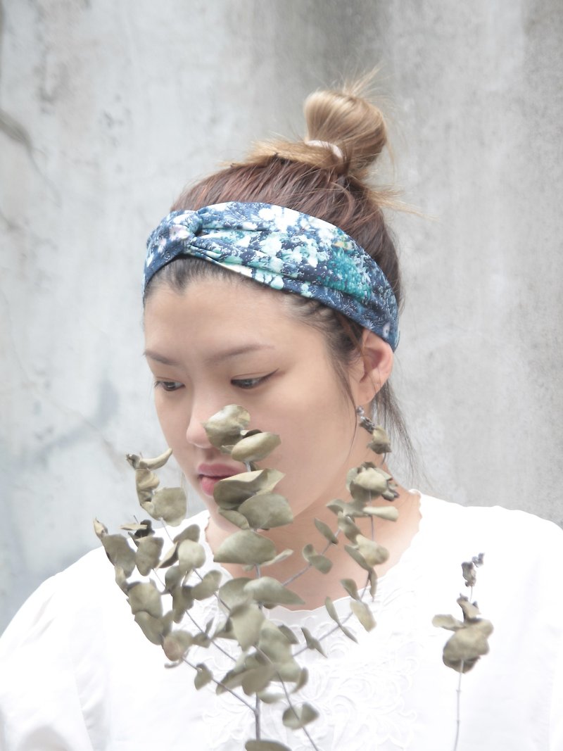 Dark night flowers designer Japan brings back soft cotton cloth handmade cross headband - ที่คาดผม - ผ้าฝ้าย/ผ้าลินิน สีม่วง