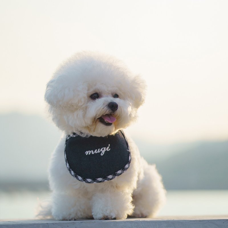 DENIM BIB - Handmade Denim Embroidered Pet Bandana - ชุดสัตว์เลี้ยง - วัสดุอื่นๆ สีน้ำเงิน