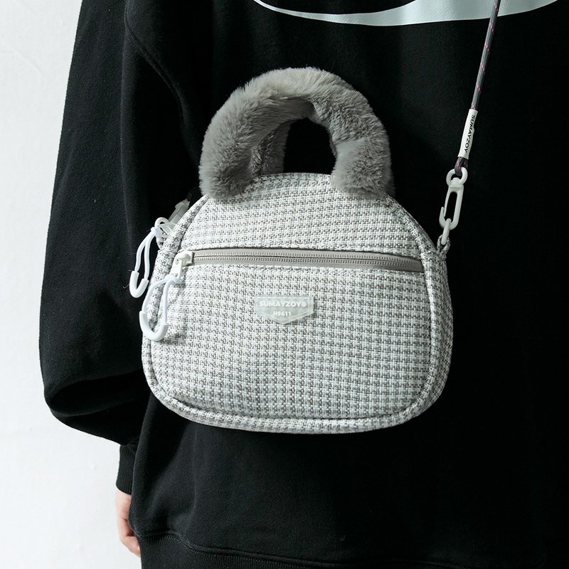 Berry series autumn and winter handheld shoulder bag houndstooth crossbody bag cute plush mobile phone bag Iceland gray - Messenger Bags & Sling Bags - Polyester Gray