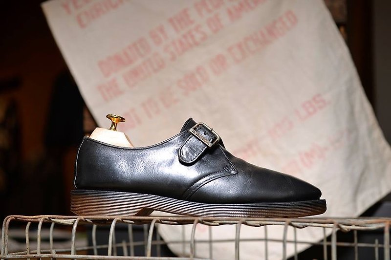 "Dr. Martens Shoes" Black Monk shoes DMC08 - รองเท้าลำลองผู้ชาย - หนังแท้ สีดำ