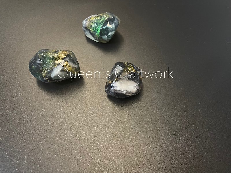 Ao Pengsi handmade art Gemstone soap emerald series - Soap - Other Materials Green