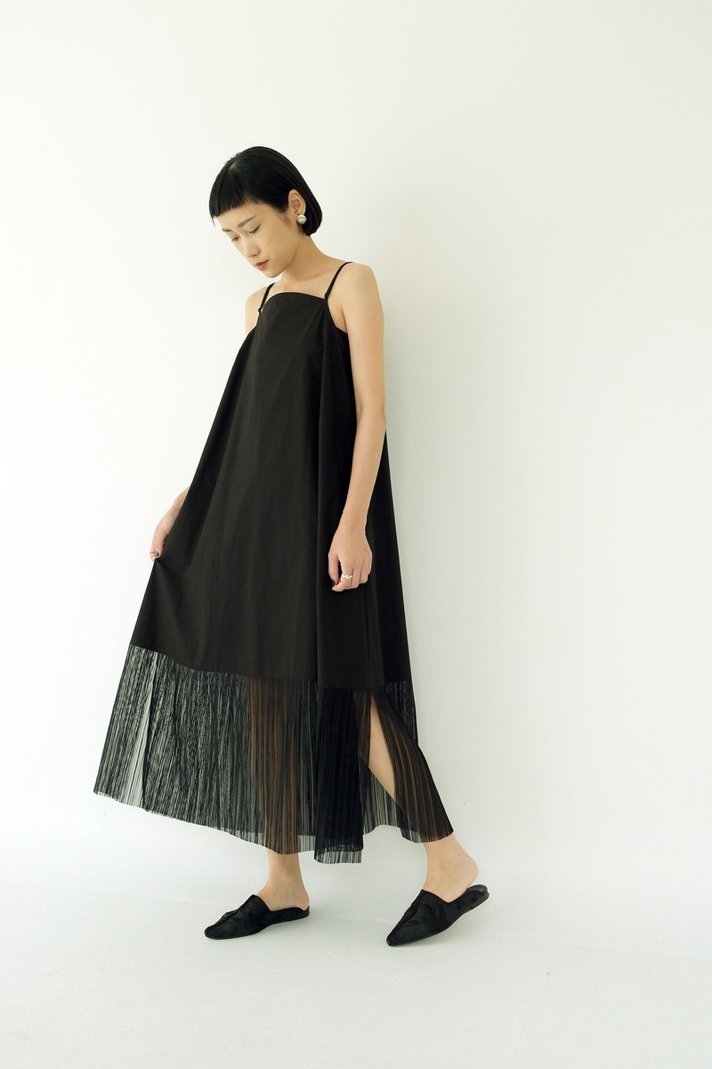 Sichuan Yi WEAR BEING thin shoulder petticoat dress black - ชุดเดรส - ผ้าฝ้าย/ผ้าลินิน สีดำ