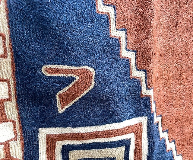 インドのカシミールの手刺繍ウールの小さなラグ 91x60 - サハラ砂漠 - ショップ inyatra - Kashmir Handmade  Craft 絨毯・カーペット - Pinkoi