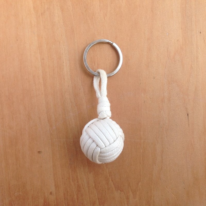 Monkey fistknot-水手鑰匙-含鑰匙圈-純白色 - 鑰匙圈/鑰匙包 - 其他材質 白色