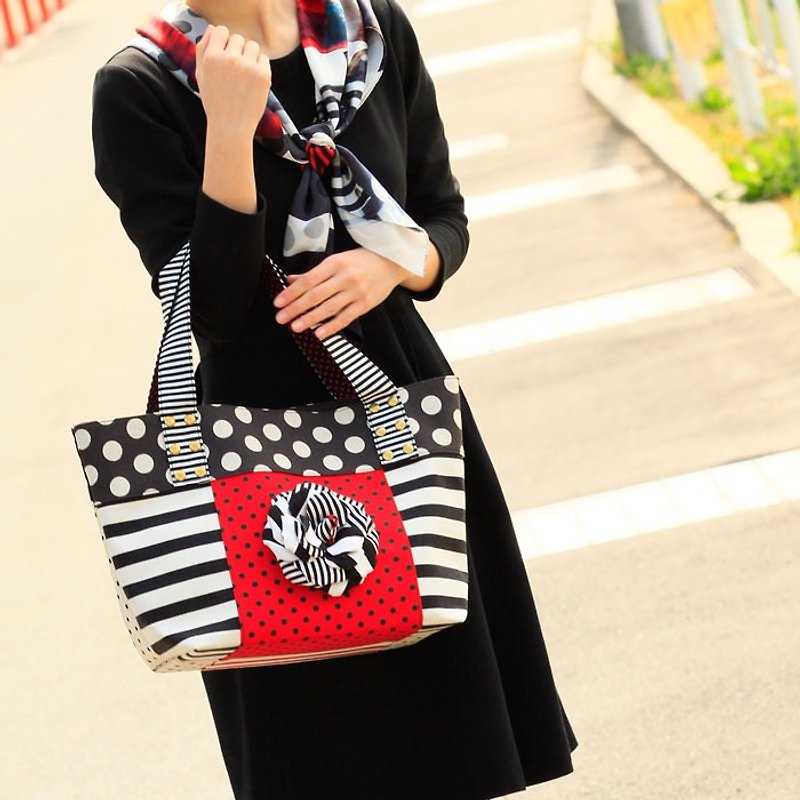 tote bag Location Hunting L Red Black Corsage dots borders stripes - Other - Cotton & Hemp Red