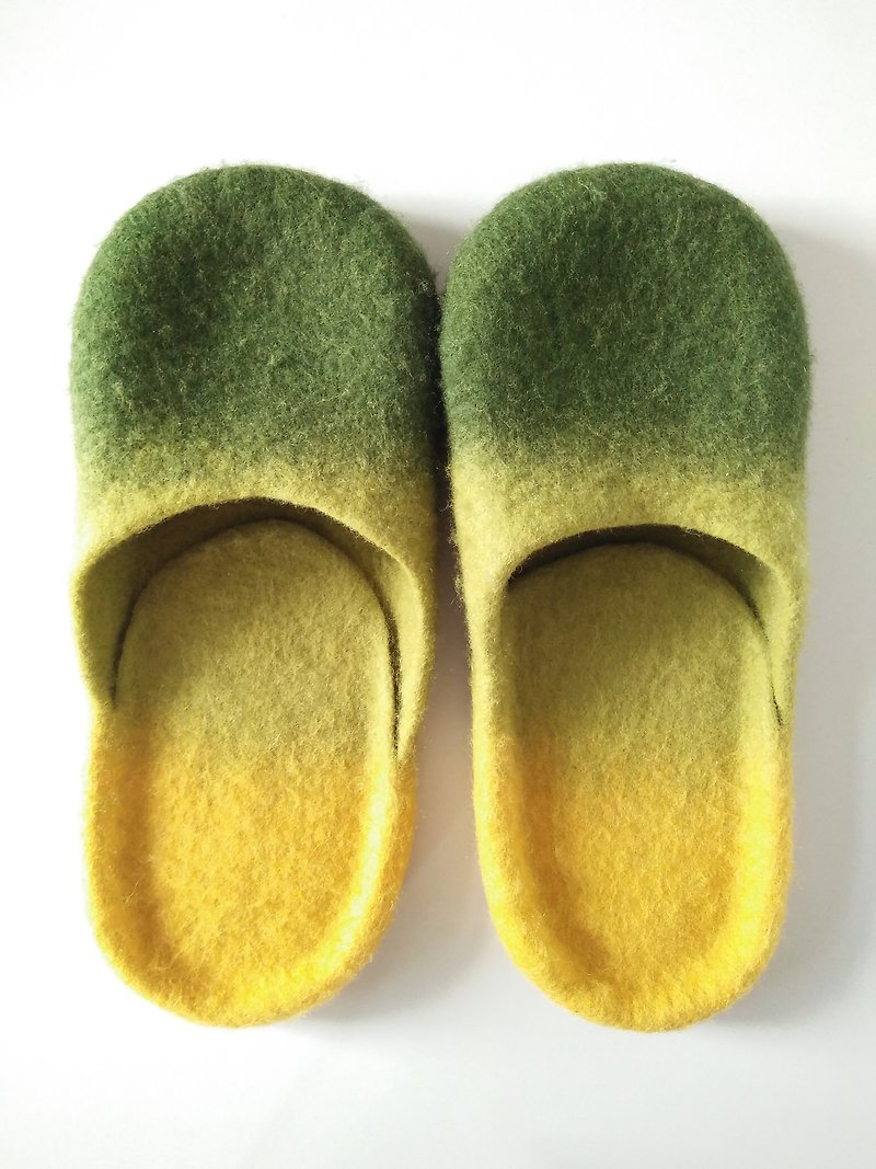 Miniyue Wool Felt Adult Shoes Large Size Army Green Gradient Cheese Yellow Indoor Slipper Taiwan Made Limited Manual - รองเท้าแตะในบ้าน - ขนแกะ สีเขียว