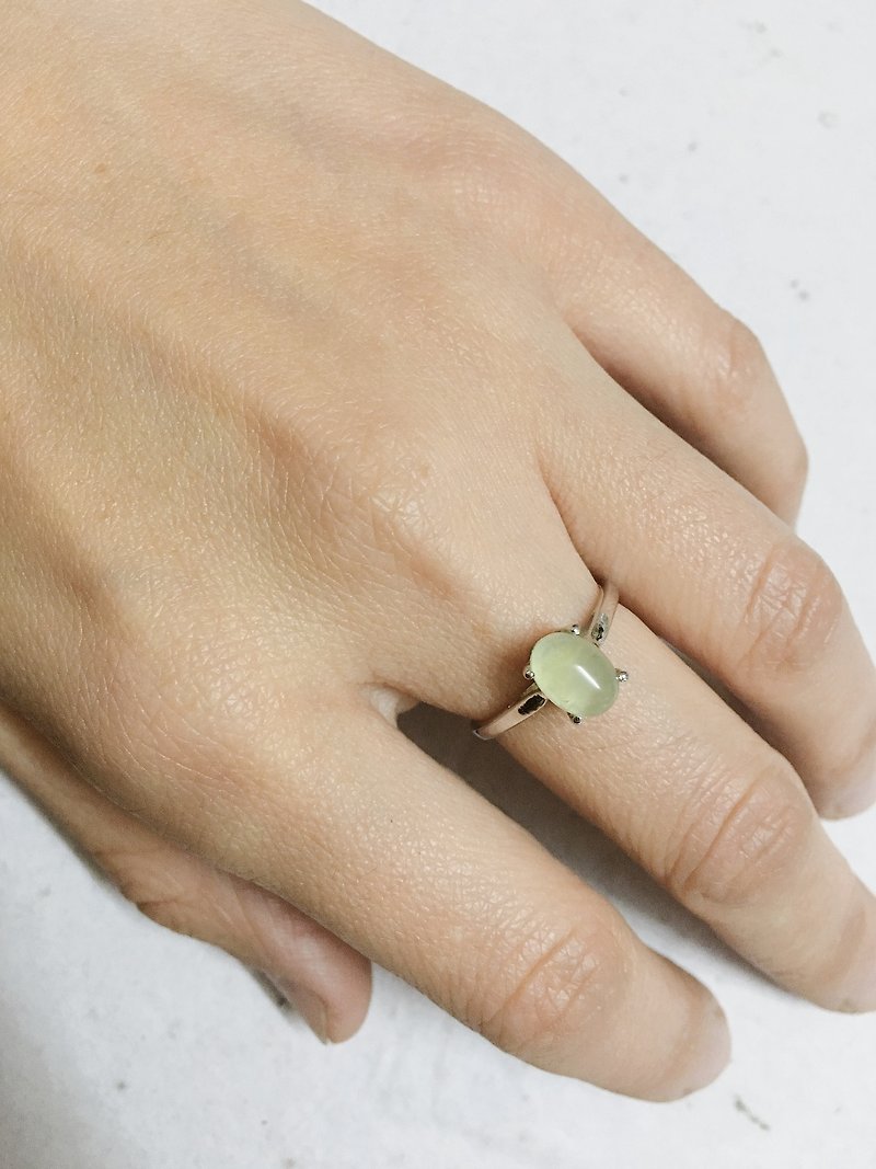 Prehnite Finger Ring Handmade in India 92.5% Silver - แหวนทั่วไป - เครื่องประดับพลอย 
