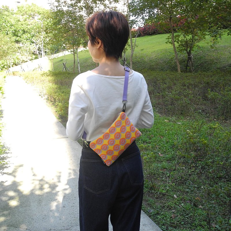 圖騰針織兩用包 - 新橘黃半月 -肩背/手拿 - 側背包/斜背包 - 棉．麻 橘色