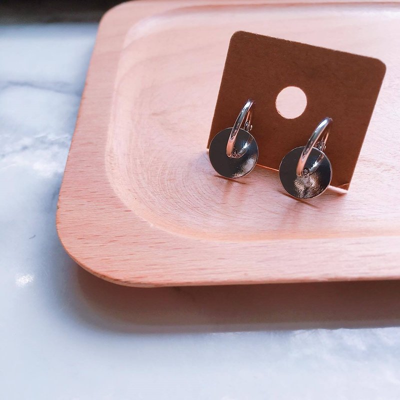 Regure lunar rosette - Earrings & Clip-ons - Other Metals Silver