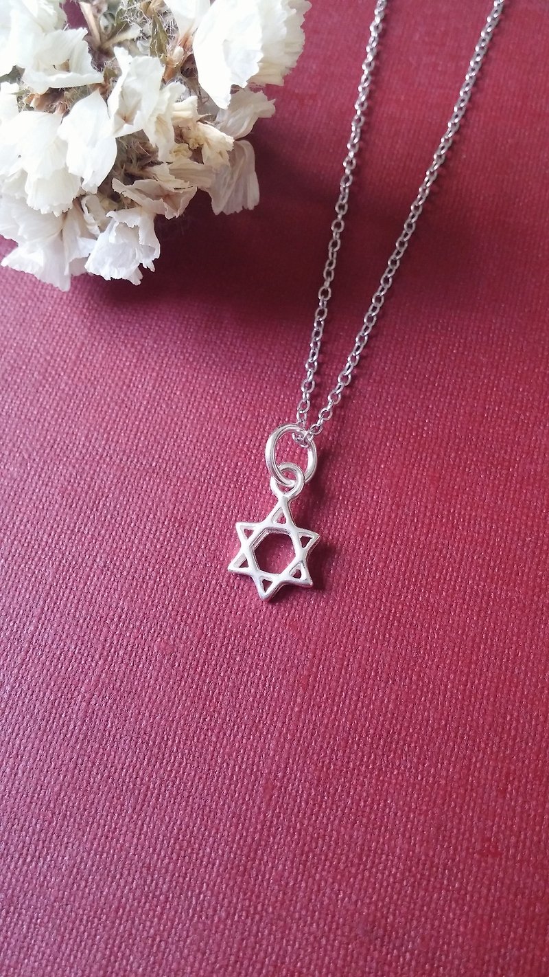 Hexagram Necklace Sterling Silver - สร้อยคอ - เงินแท้ สีเงิน