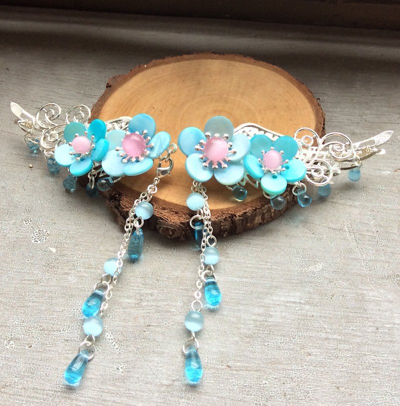 Handmade by Meow~A pair of blue-dyed shell flower-wing hairpins (Silver bottom/single clip or spring clip) - เครื่องประดับผม - วัสดุอื่นๆ สีน้ำเงิน