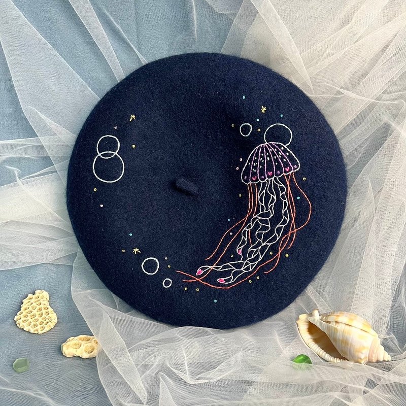 Hand embroidered beret floating jellyfish - Hats & Caps - Wool Blue