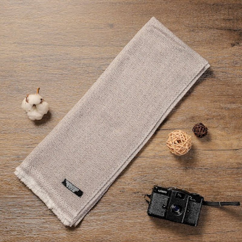 【スリム】カシミヤヤクウールマフラー ライトブラウンのダイヤモンドチェック柄 ネックウォーマー ハンドメイド 男女兼用 - マフラー・ストール - ウール カーキ