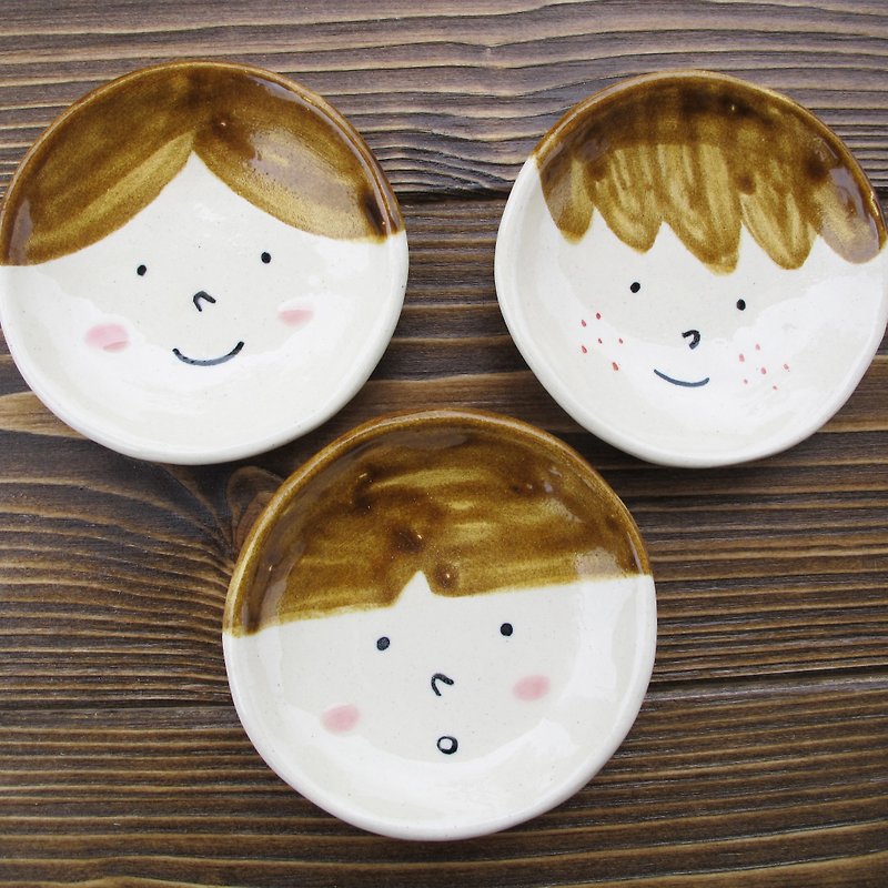 Hand-made child light dish - Small Plates & Saucers - Porcelain 