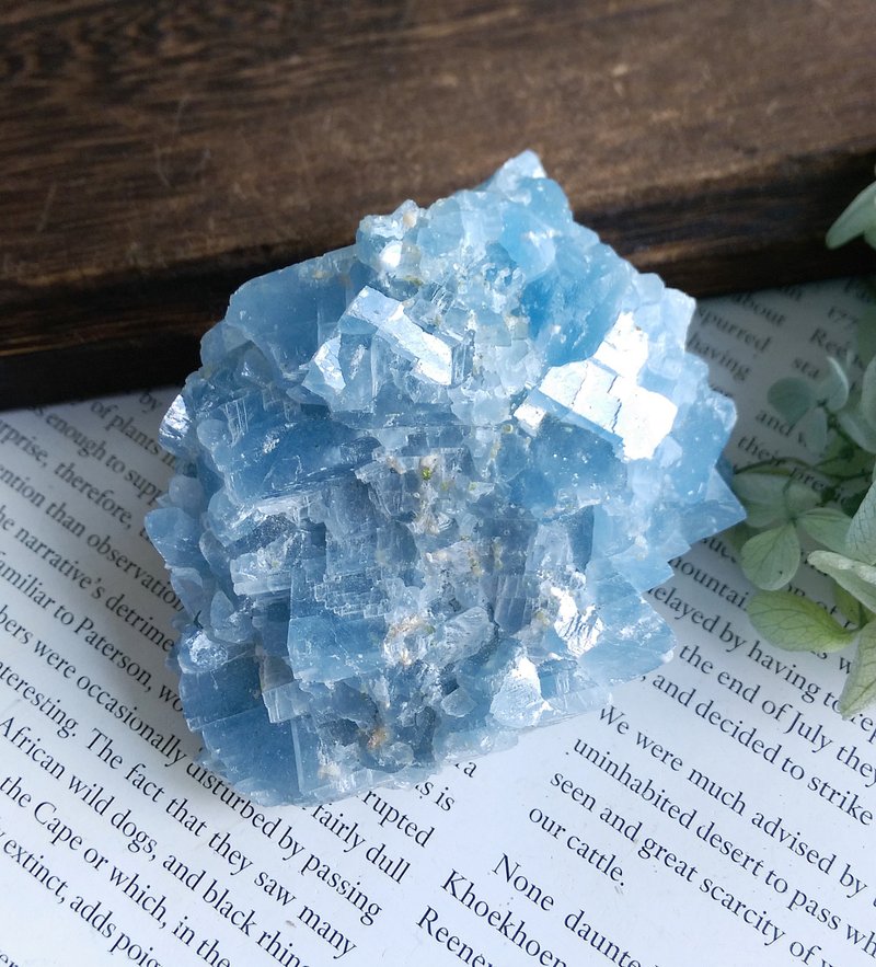 Calcite 雲南產地 藍色方解石 橄欖石共生礦 天然礦石 原礦 - 擺飾/家飾品 - 其他材質 