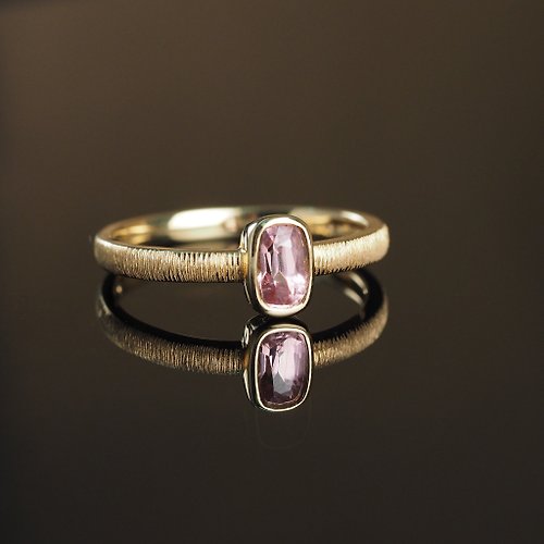 IRIZA Jewellery 18K金粉紅色尖晶石戒指 The Pink Spinel Matte Ring