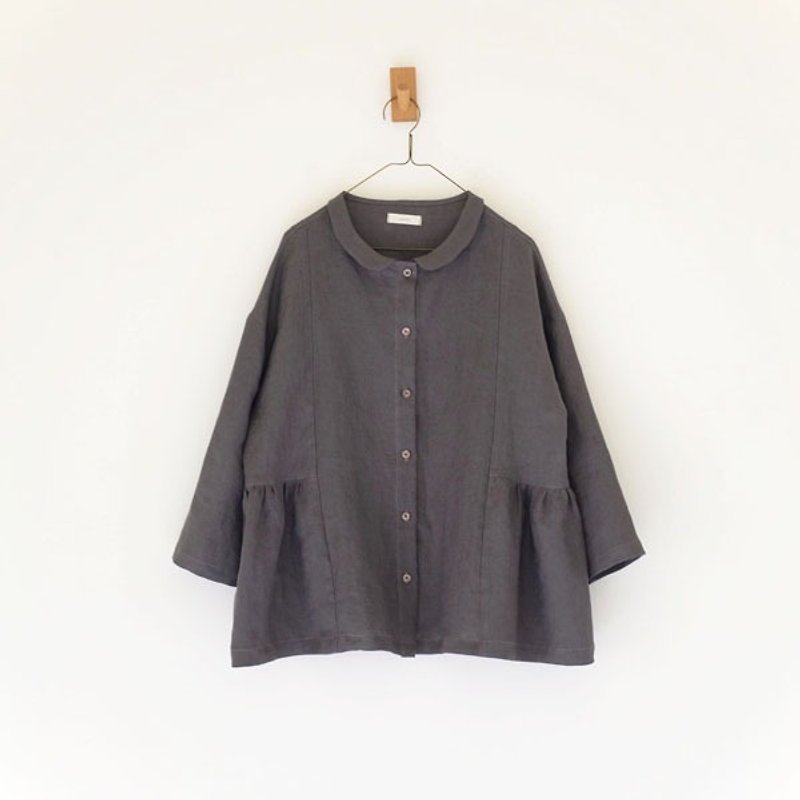 Daily hand service. Brown ash pellets 衿 eighth sleeve blouse, ramie - Women's Tops - Cotton & Hemp Khaki