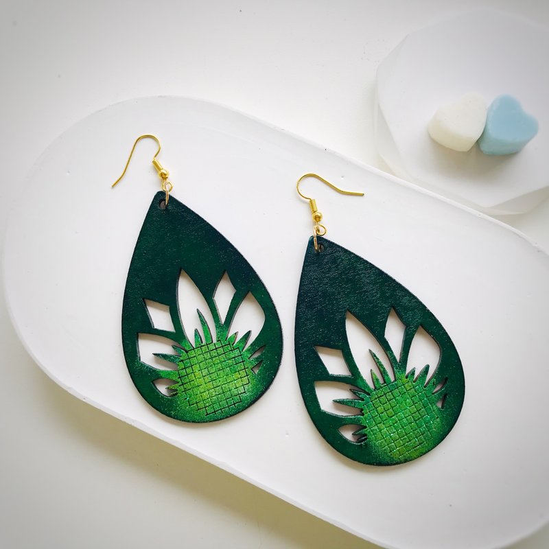 Earrings, Green Drawn, Wood, Big Dangle Earring - 耳環/耳夾/耳骨夾 - 木頭 綠色