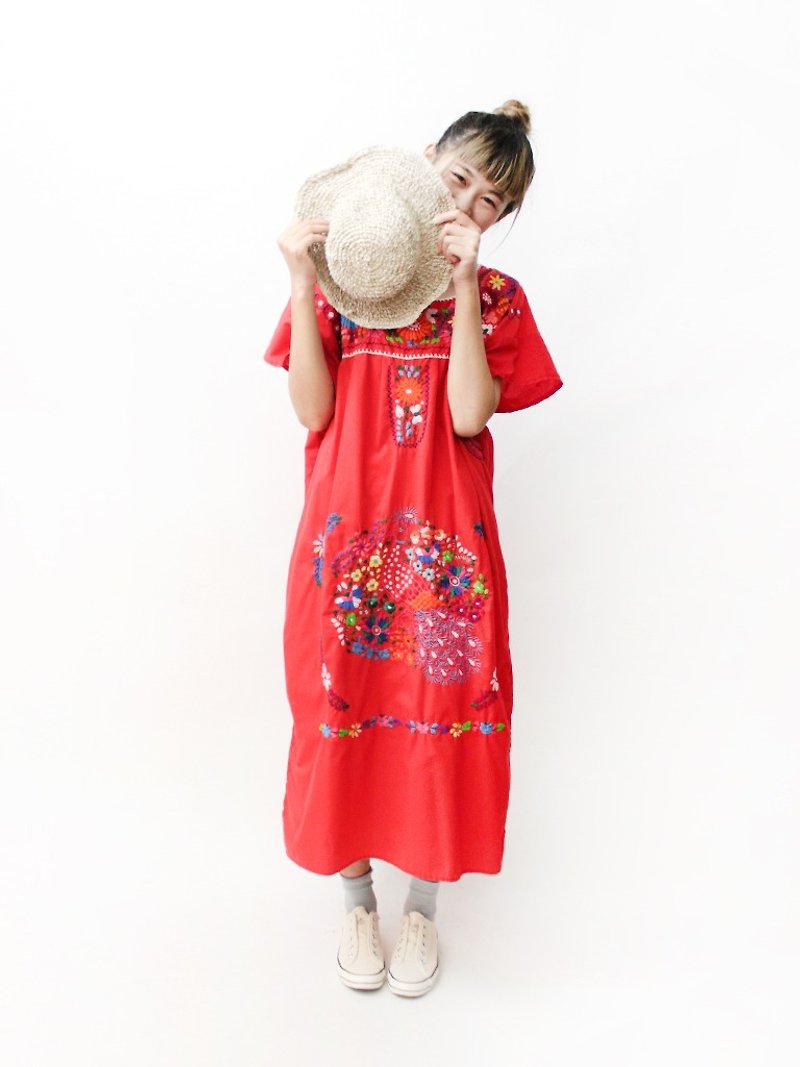 【RE0602MD042】 early summer peacock flowers hand embroidery American Mexican embroidery ancient dress - One Piece Dresses - Cotton & Hemp Red