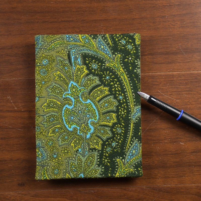 グリーンベルベットやクレープ紙手作りノート - ノート・手帳 - 紙 グリーン