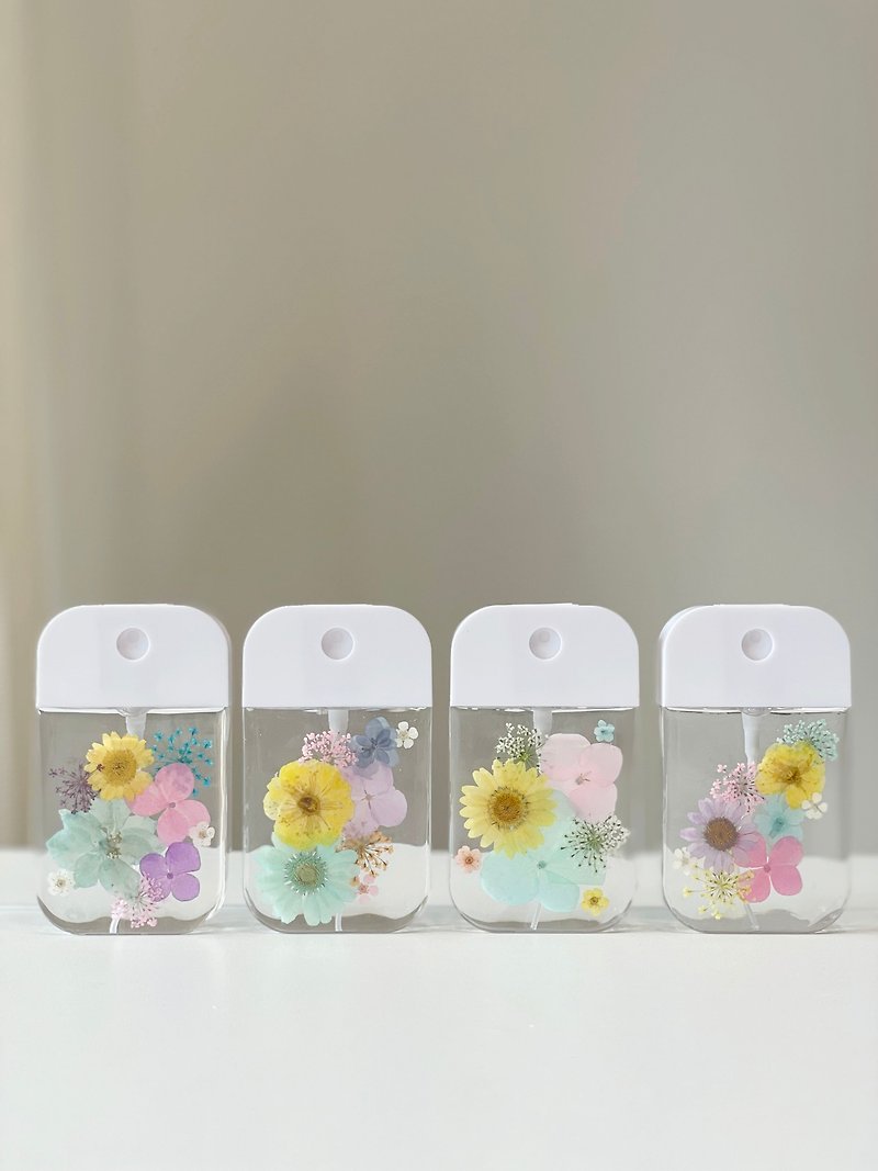 [DIY Pressed Flower Spray Bottle - Pastel Model] Customized Name Customized Disinfection Bottle Anti-epidemic Supplies - กล่องเก็บของ - พลาสติก 