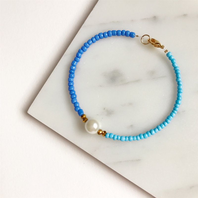 [Clearing] Spot retro temperament pearl blue color • • • imitation pearl bracelet bracelet • gift - สร้อยข้อมือ - พลาสติก สีน้ำเงิน